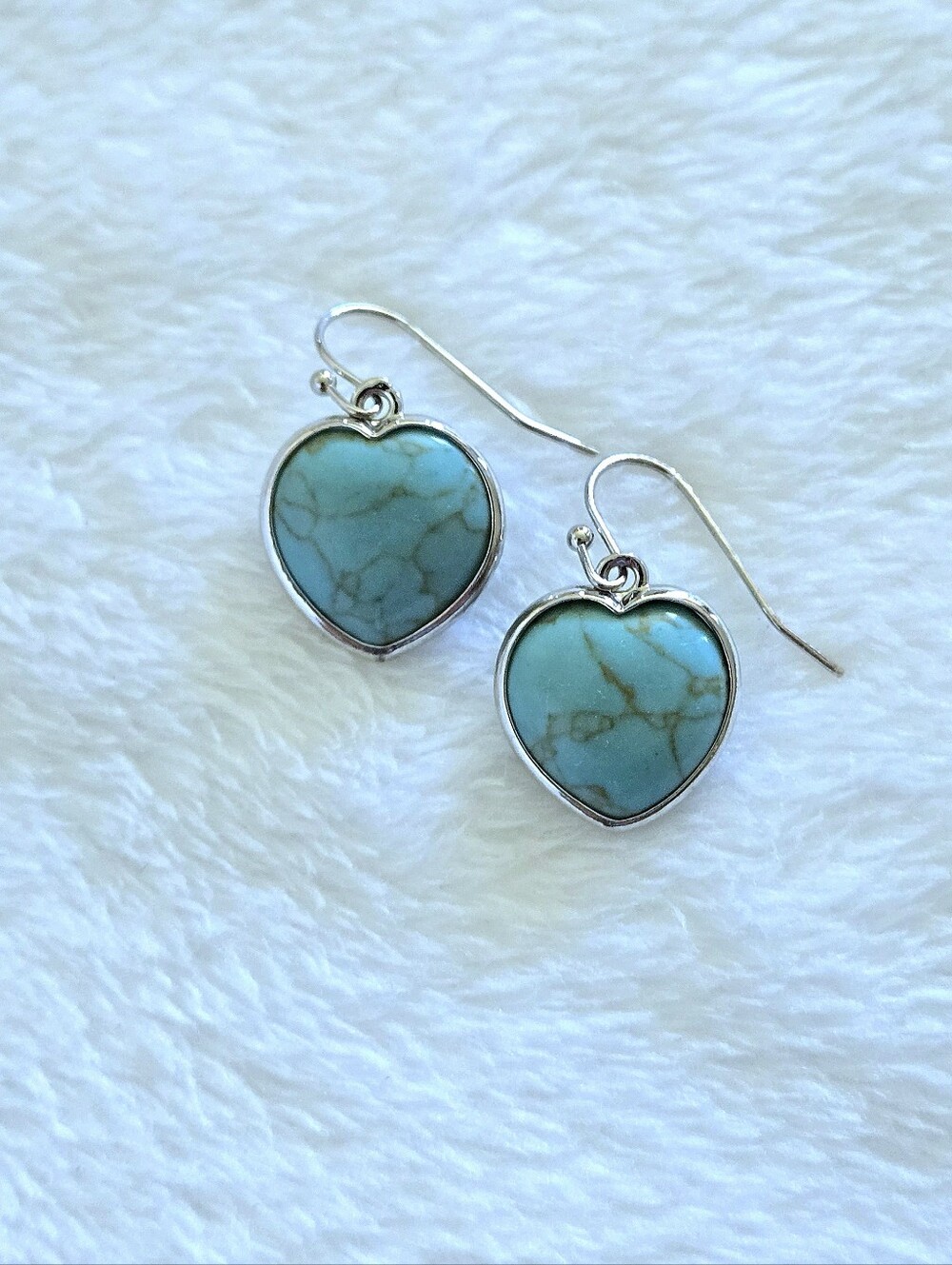 Iris & Lily Turquoise Heart🩵 with Copper Veins Drop⬇️ Earrings - Picture 4 of 13